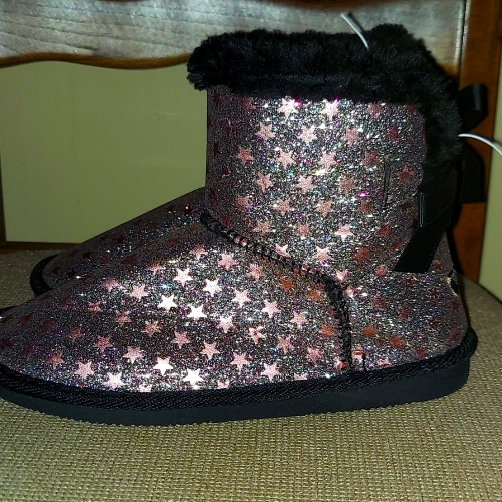 Girls boots
